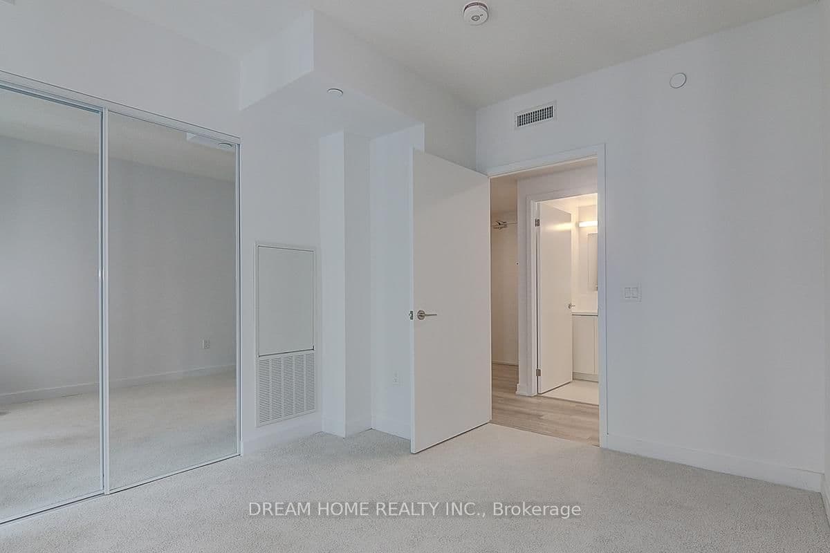 238 Simcoe Street, Unit 1608 thumbnail 34