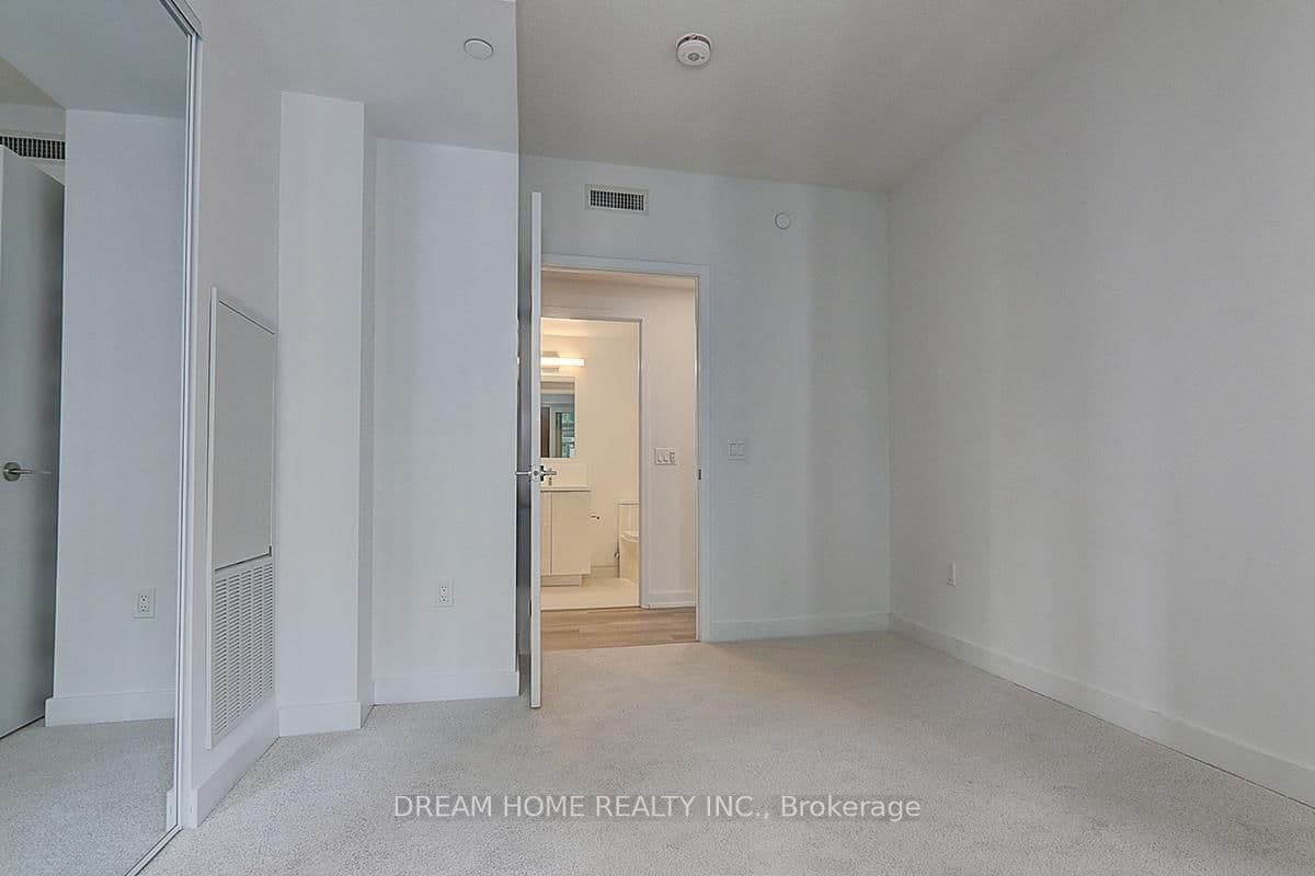 238 Simcoe Street, Unit 1608 thumbnail 35