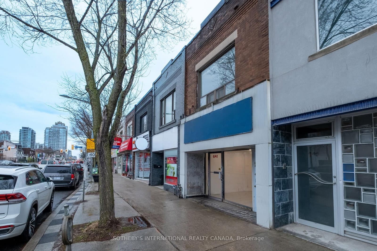 641 St Clair Avenue W thumbnail 20
