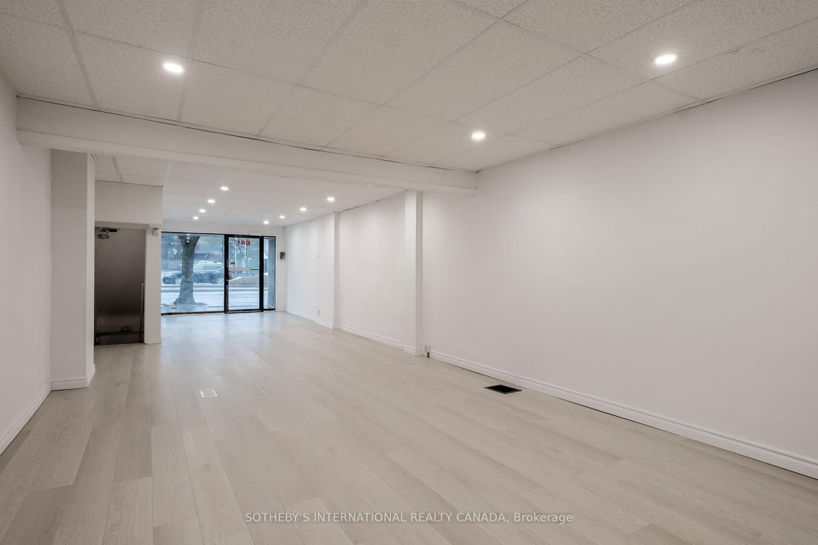 641 St Clair Avenue W thumbnail 4