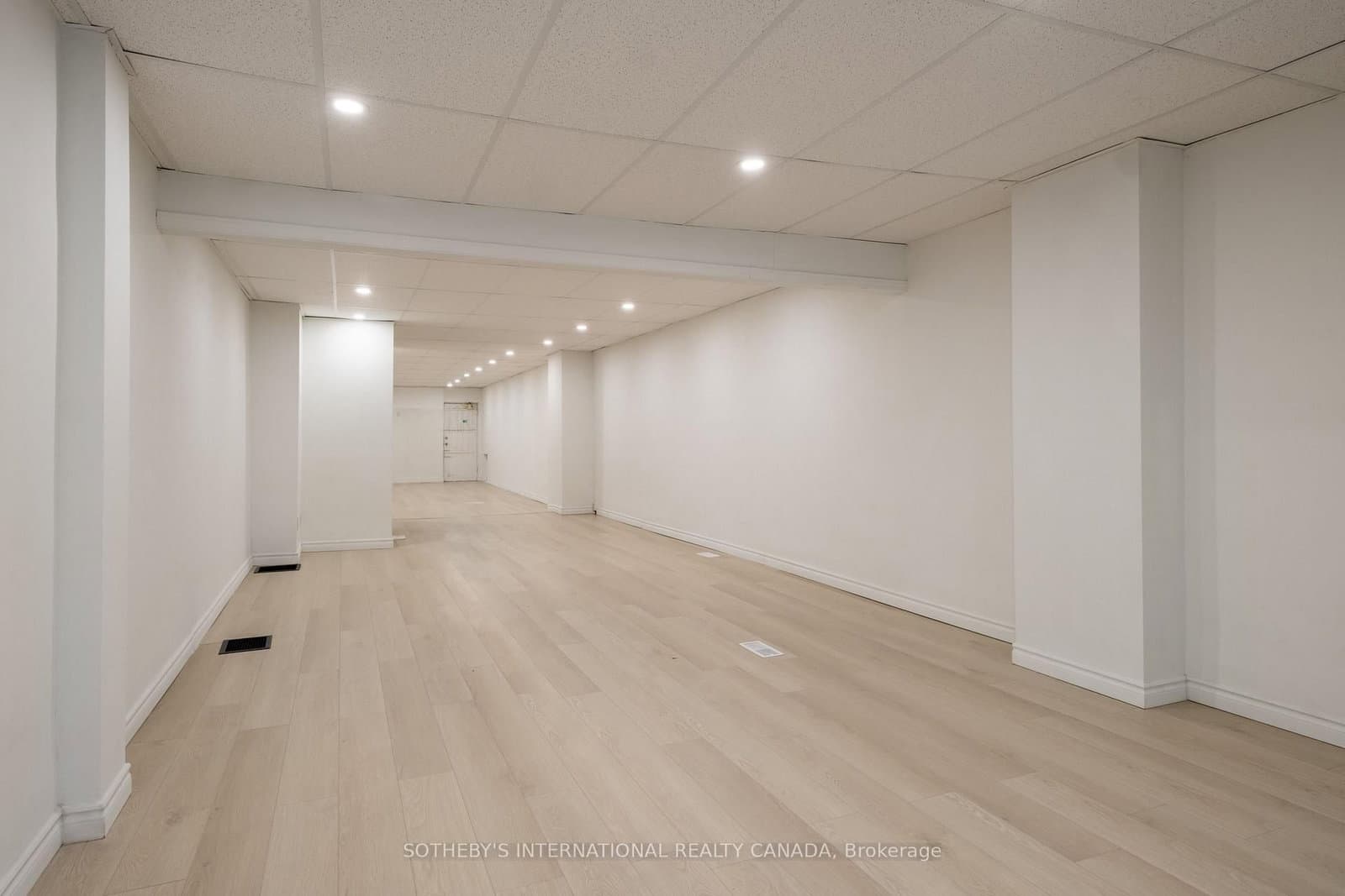 641 St Clair Avenue W thumbnail 6