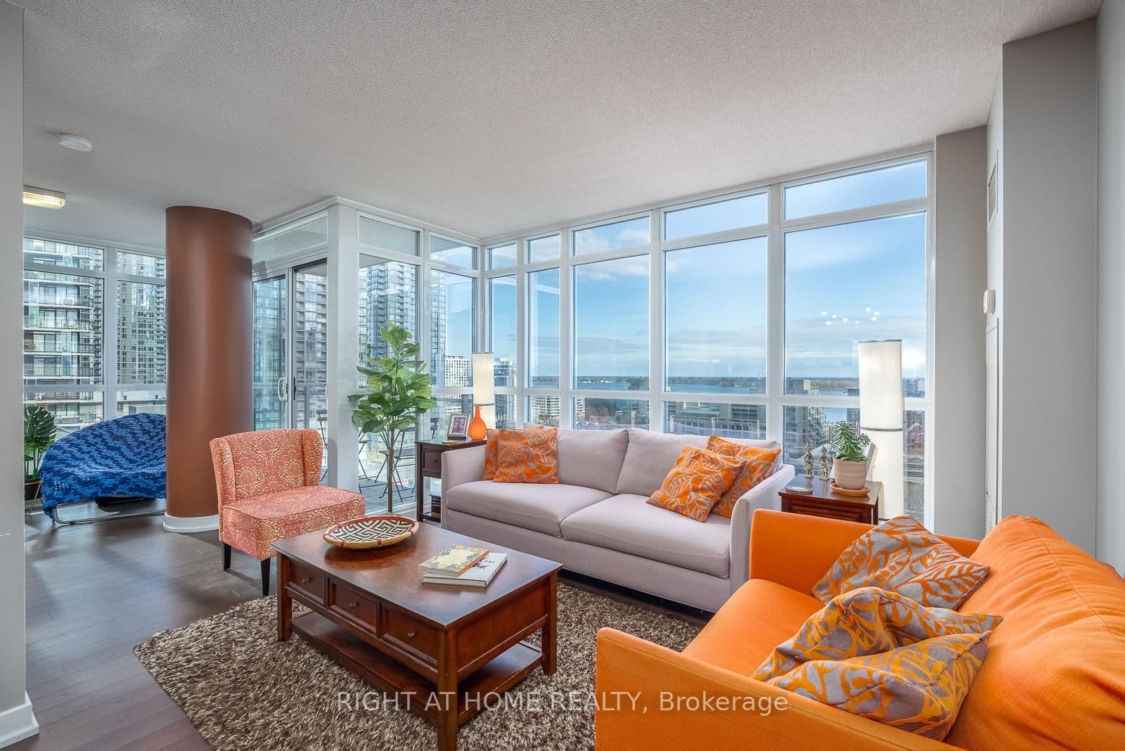 #1508 - 10 Capreol Court