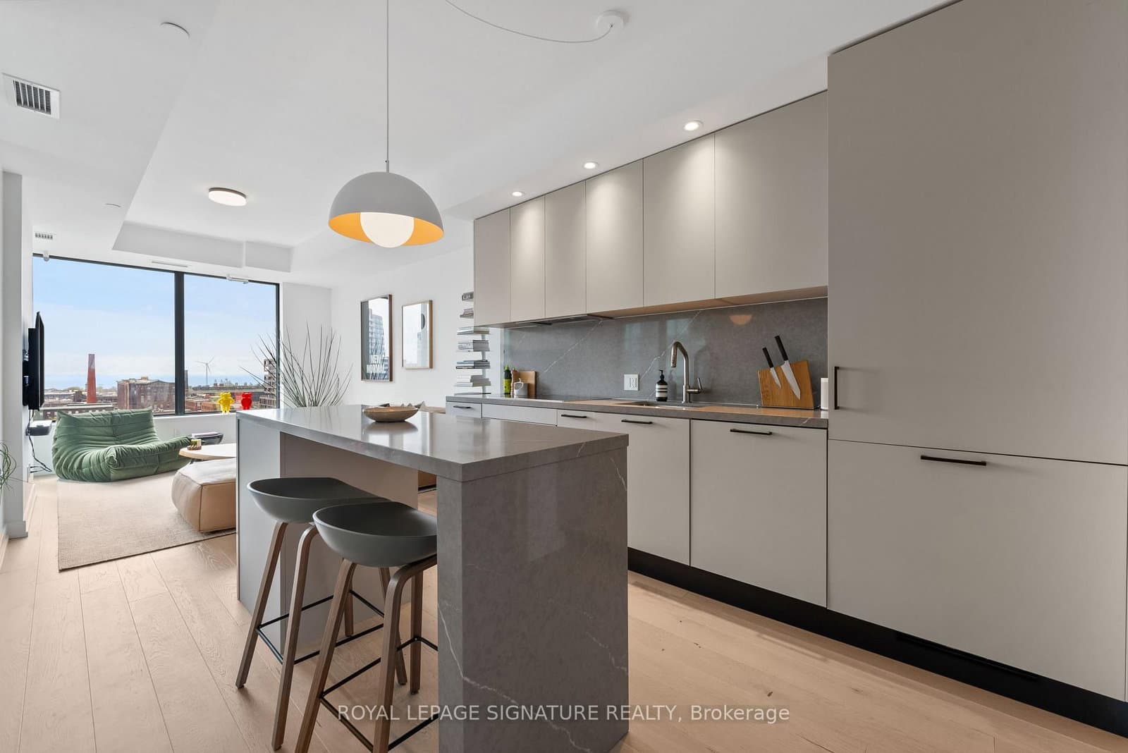 #1101 - 200 Sudbury Street