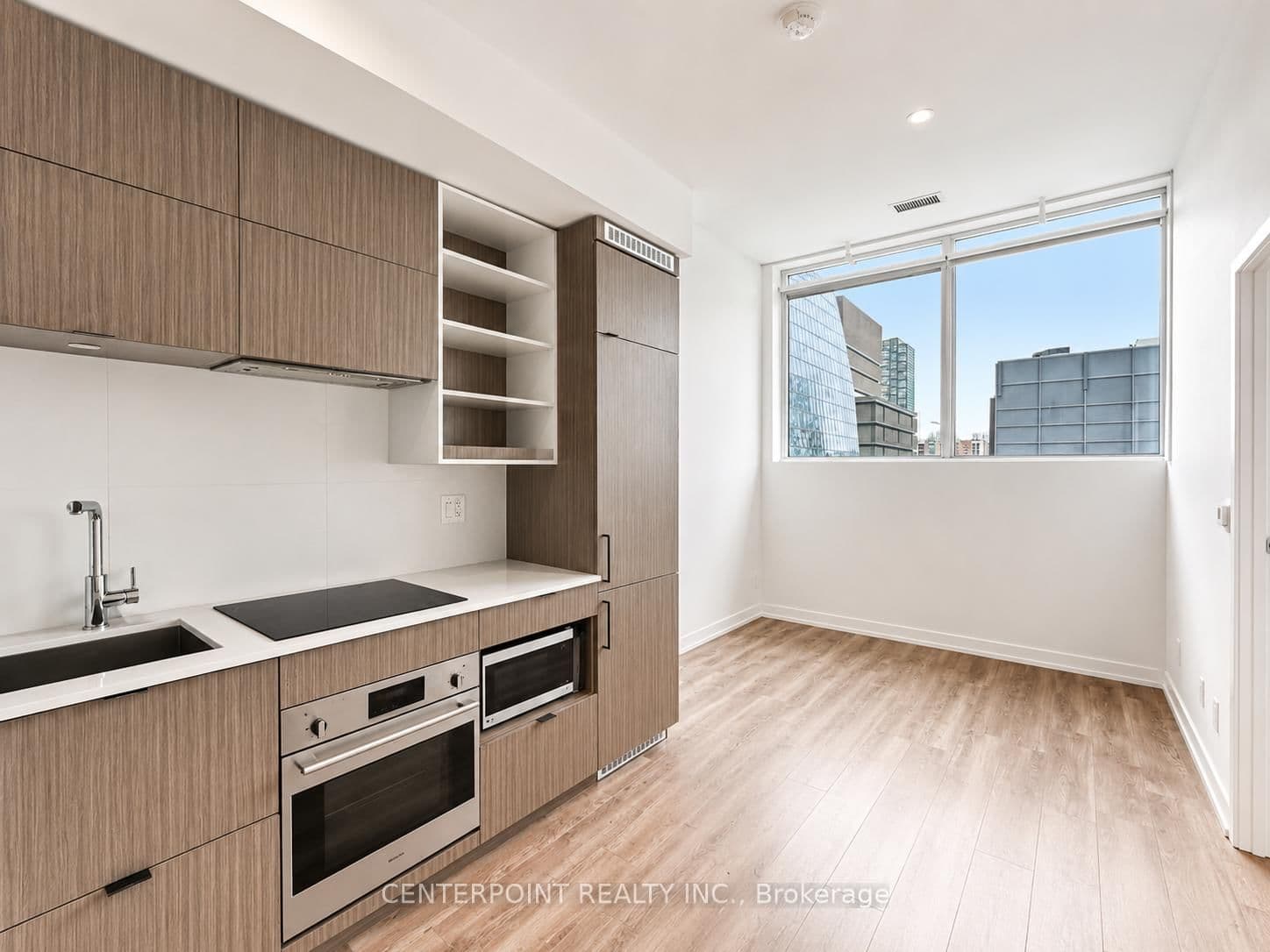#404 - 20 Edward Street