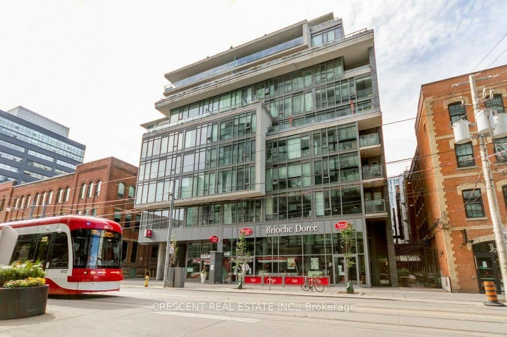 #402 - 650 King Street W