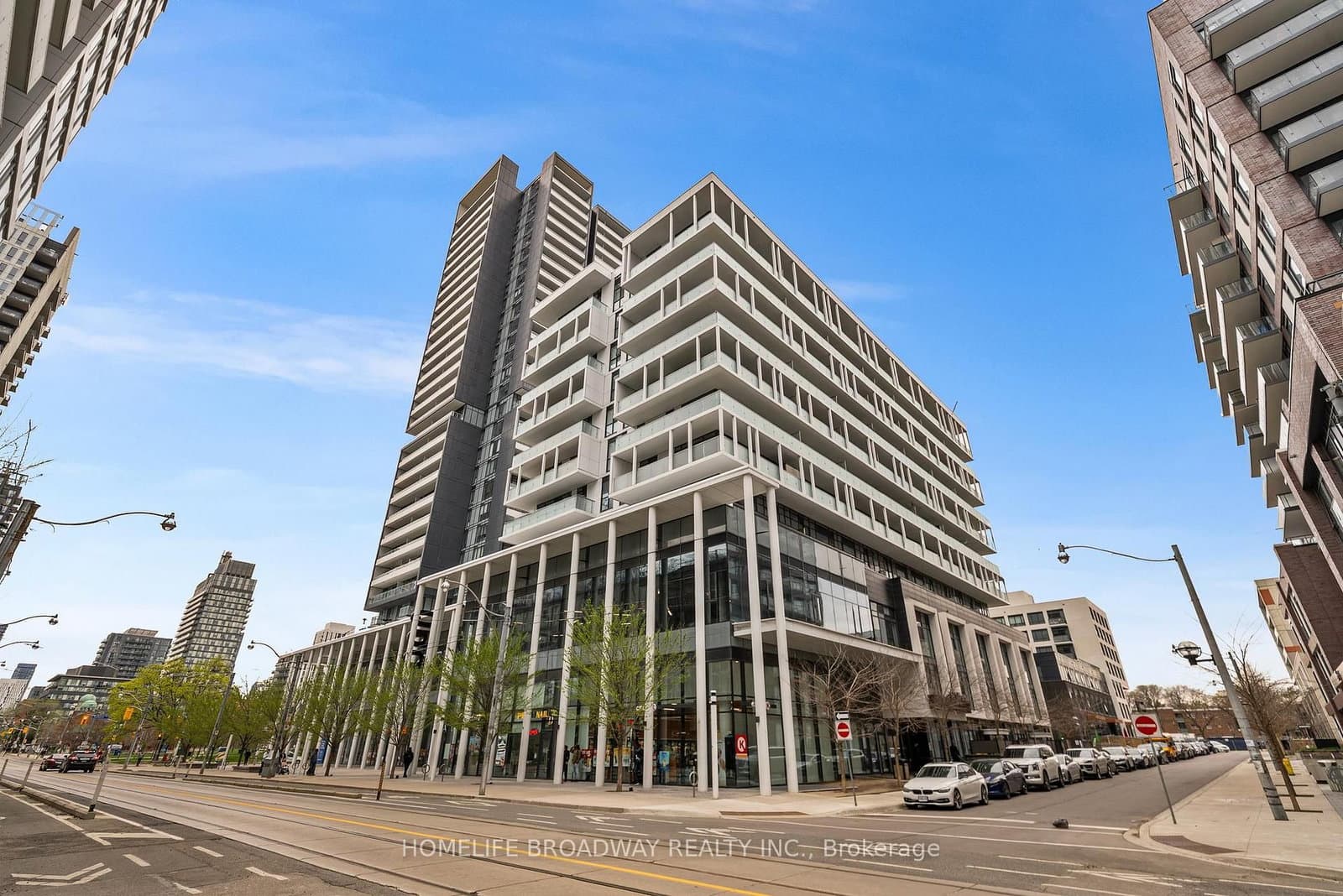 #801 - 34 Tubman Avenue