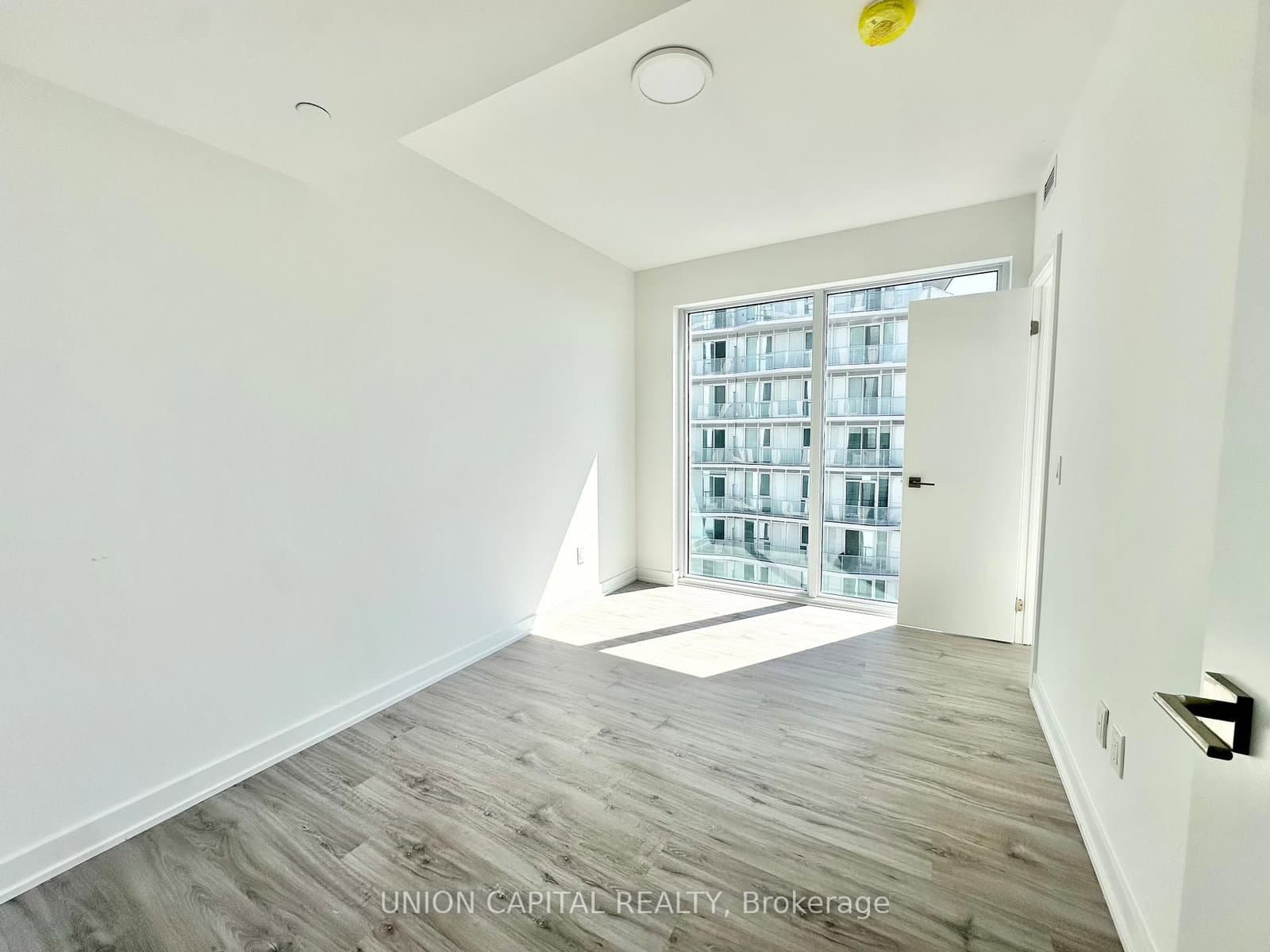 252 Church Street, Unit 5511 thumbnail 10