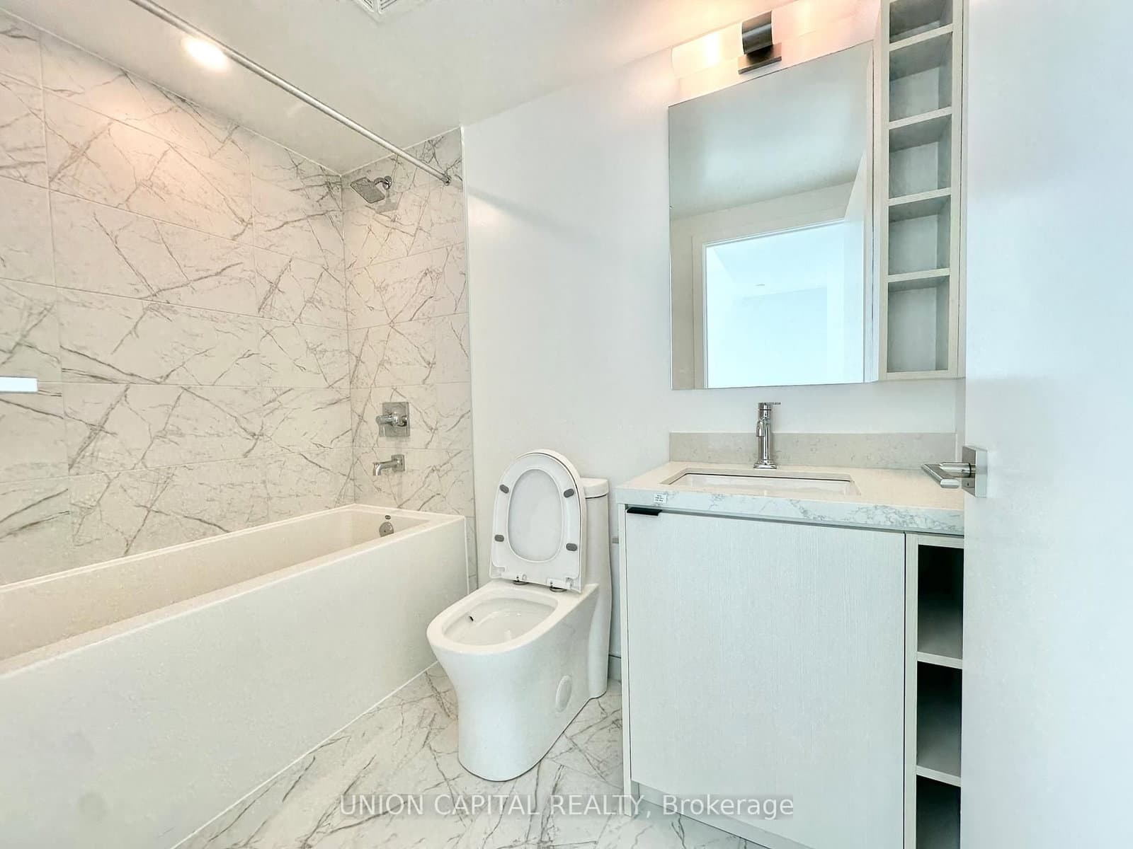 252 Church Street, Unit 5511 thumbnail 12