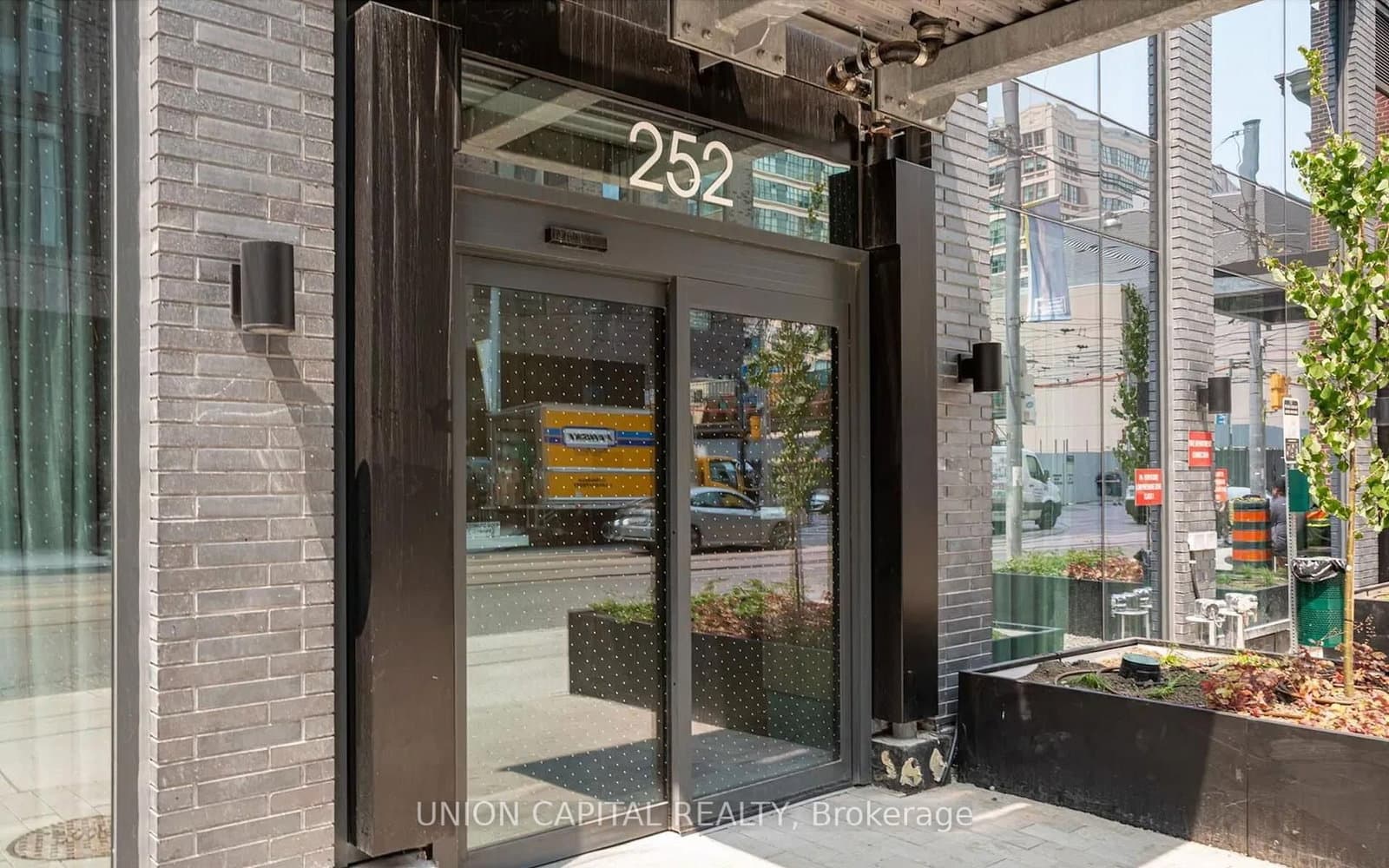 252 Church Street, Unit 5511 thumbnail 2