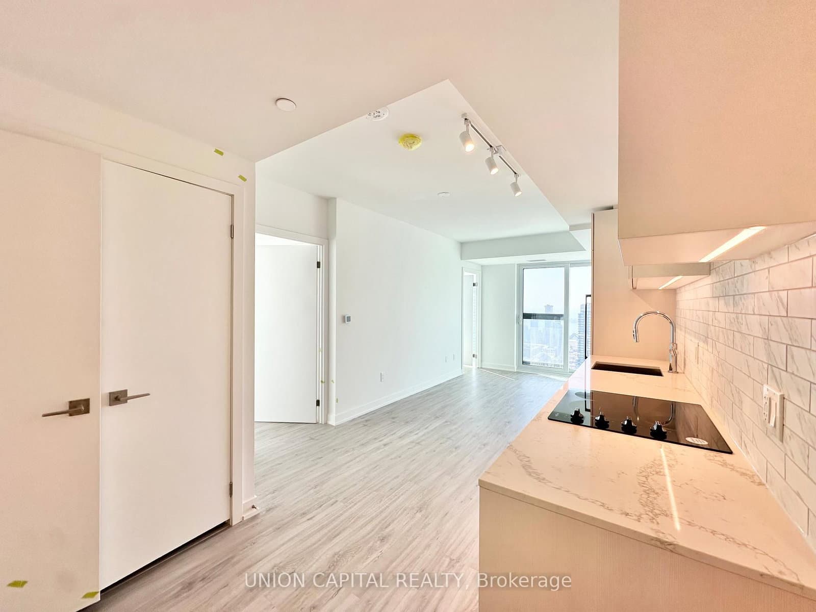 252 Church Street, Unit 5511 thumbnail 5