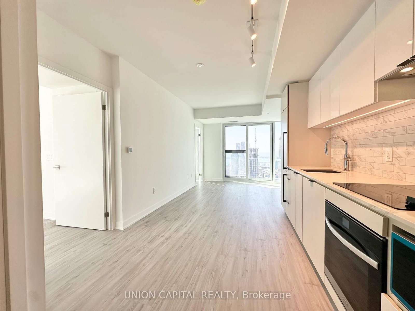 252 Church Street, Unit 5511 thumbnail 6