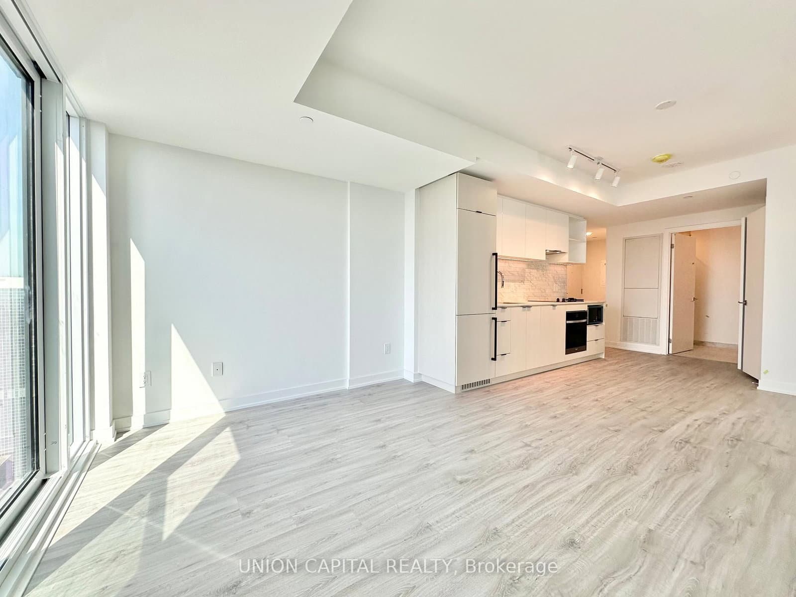 252 Church Street, Unit 5511 thumbnail 9