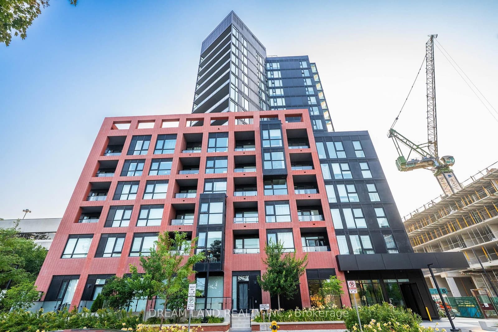 #621 - 8 Tippett Road