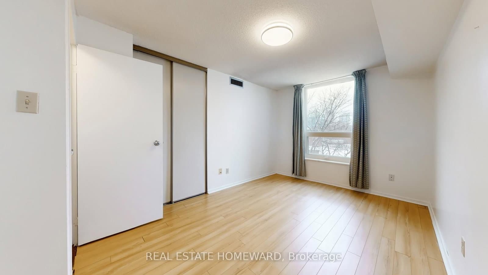 77 Maitland Place, Unit 623 thumbnail 17
