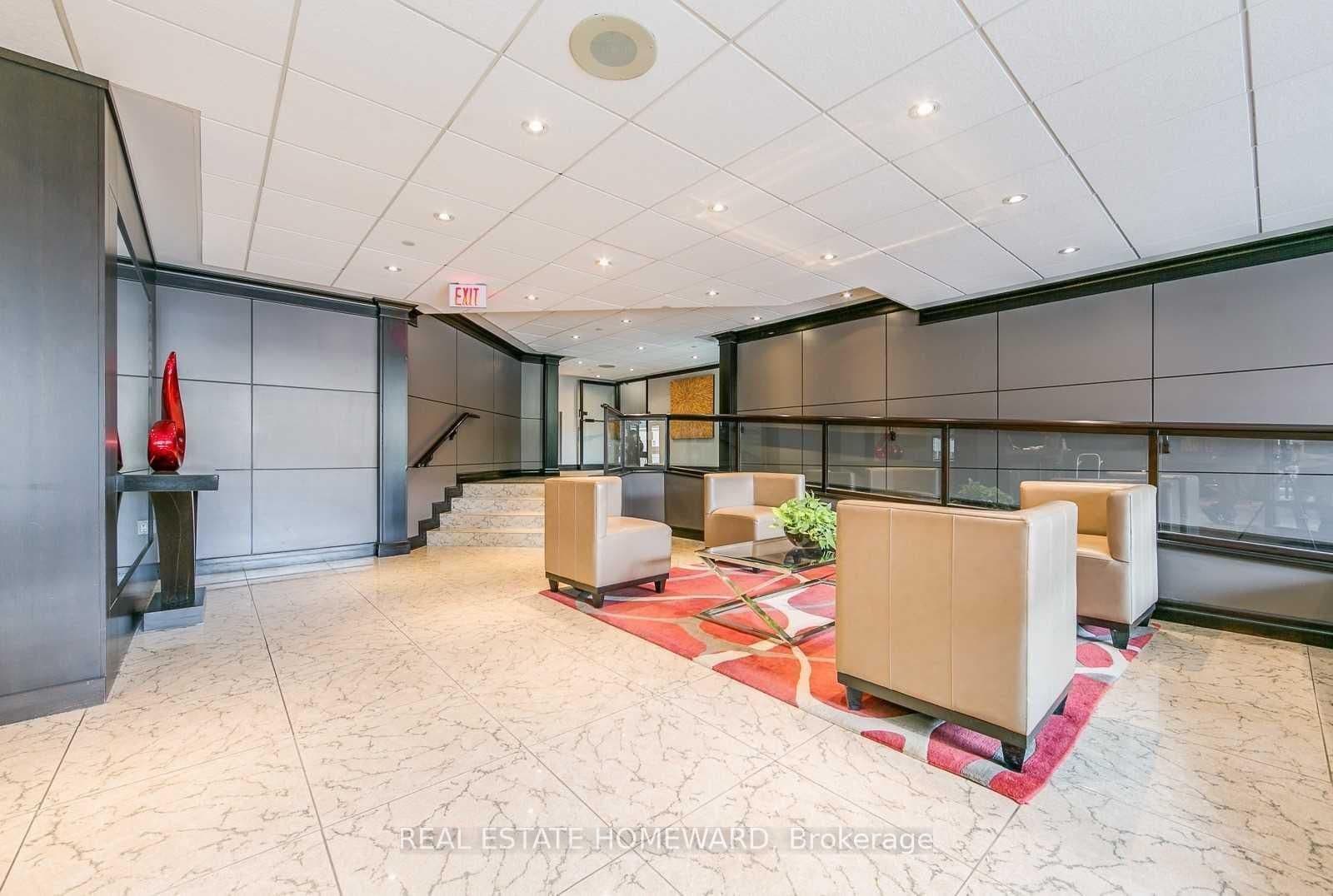 77 Maitland Place, Unit 623 thumbnail 4