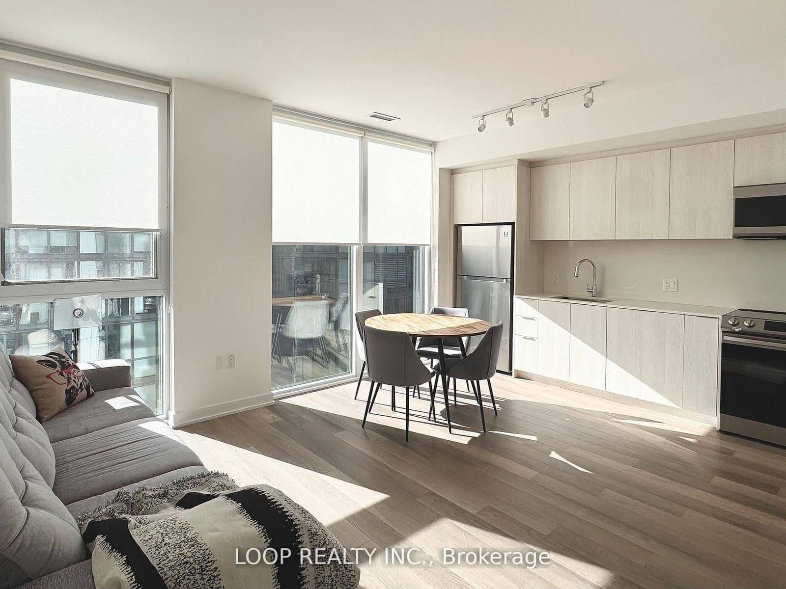 #1308 - 357 King Street W