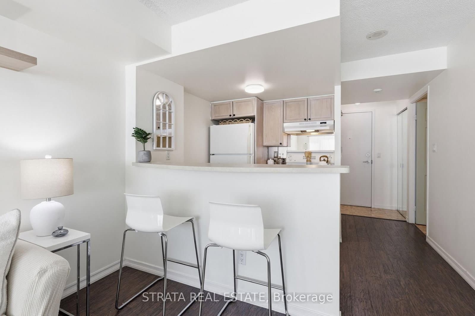 #440 - 109 Front Street E