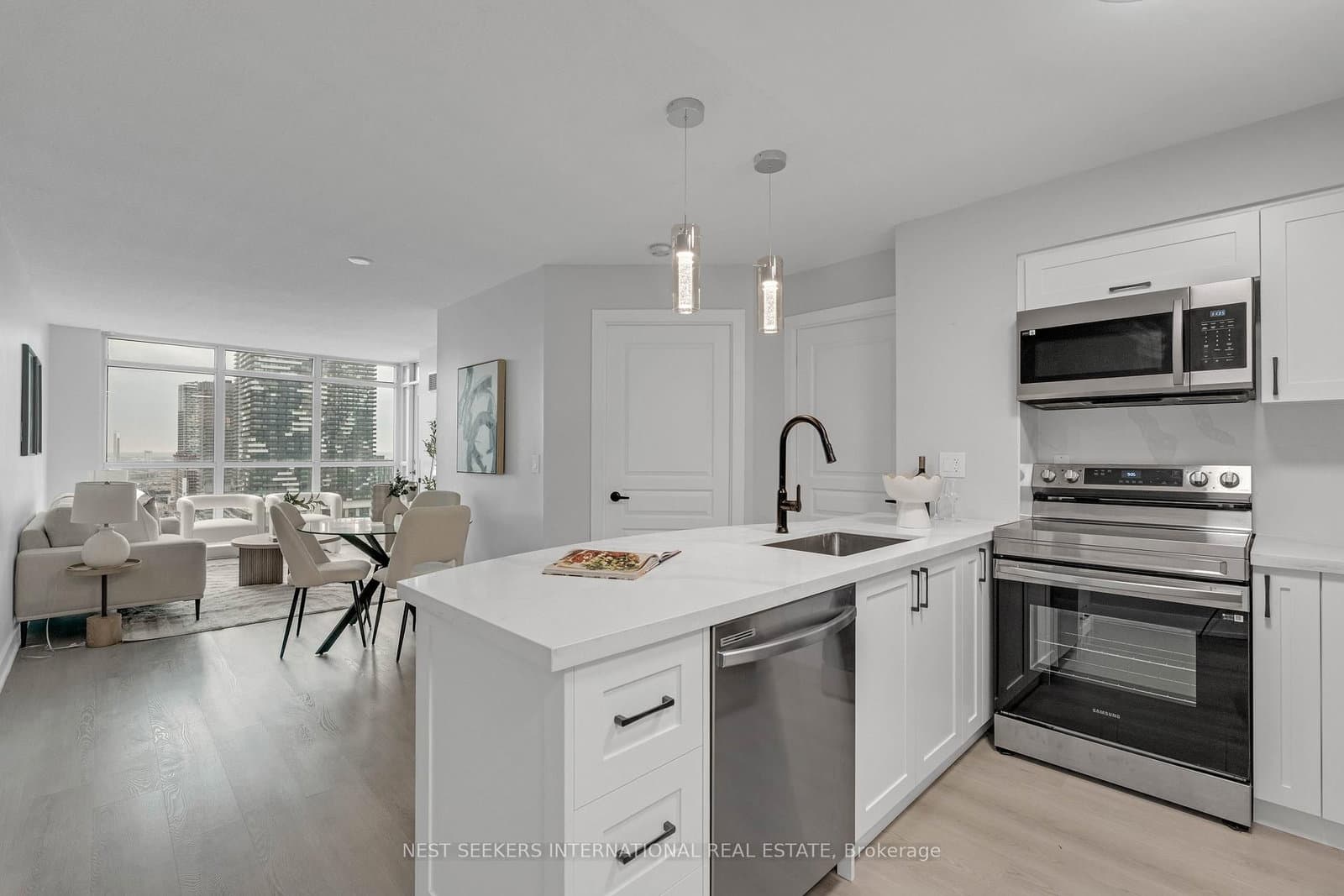 #2507 - 18 Yonge Street