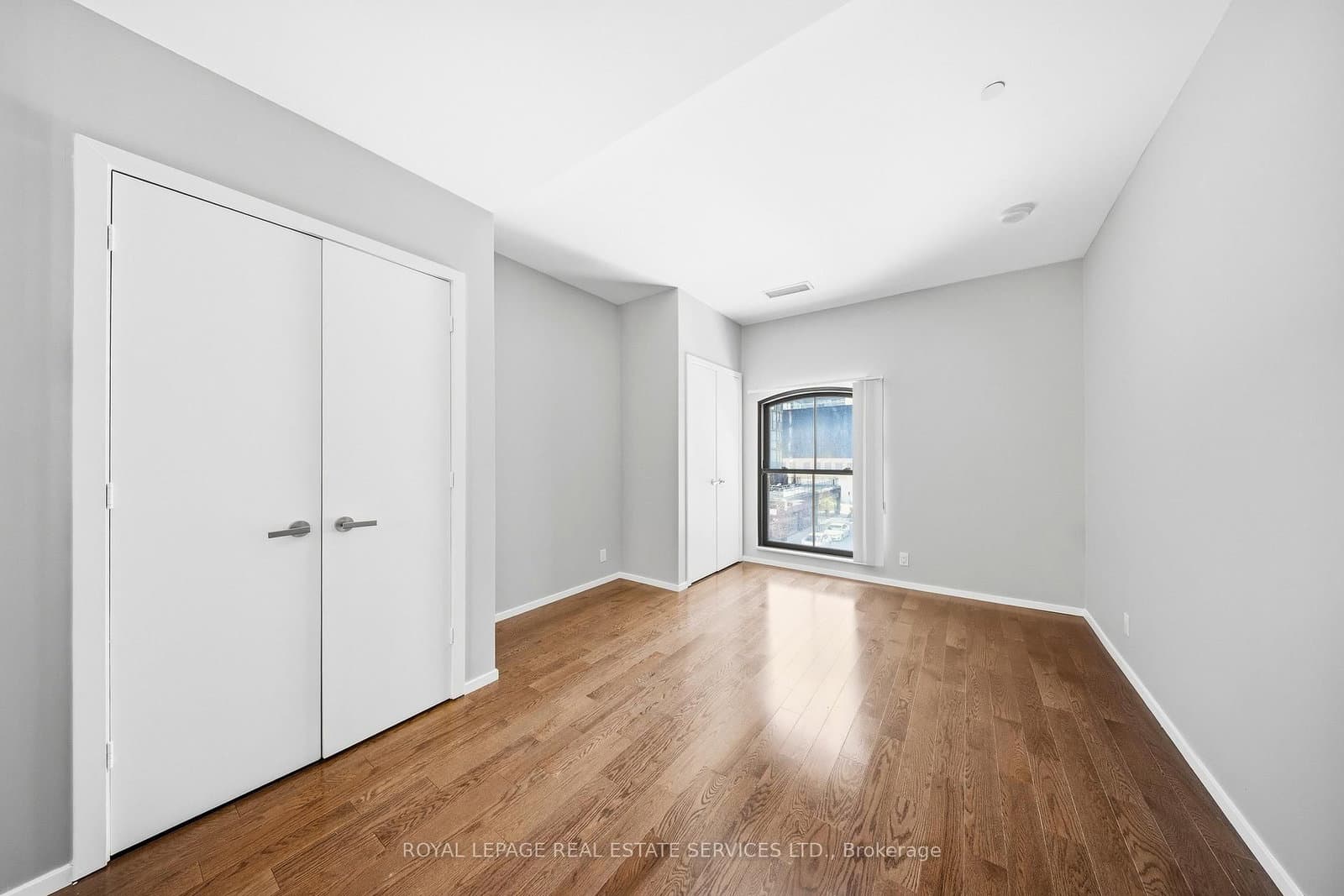 5 st joseph Street, Unit 208 thumbnail 4