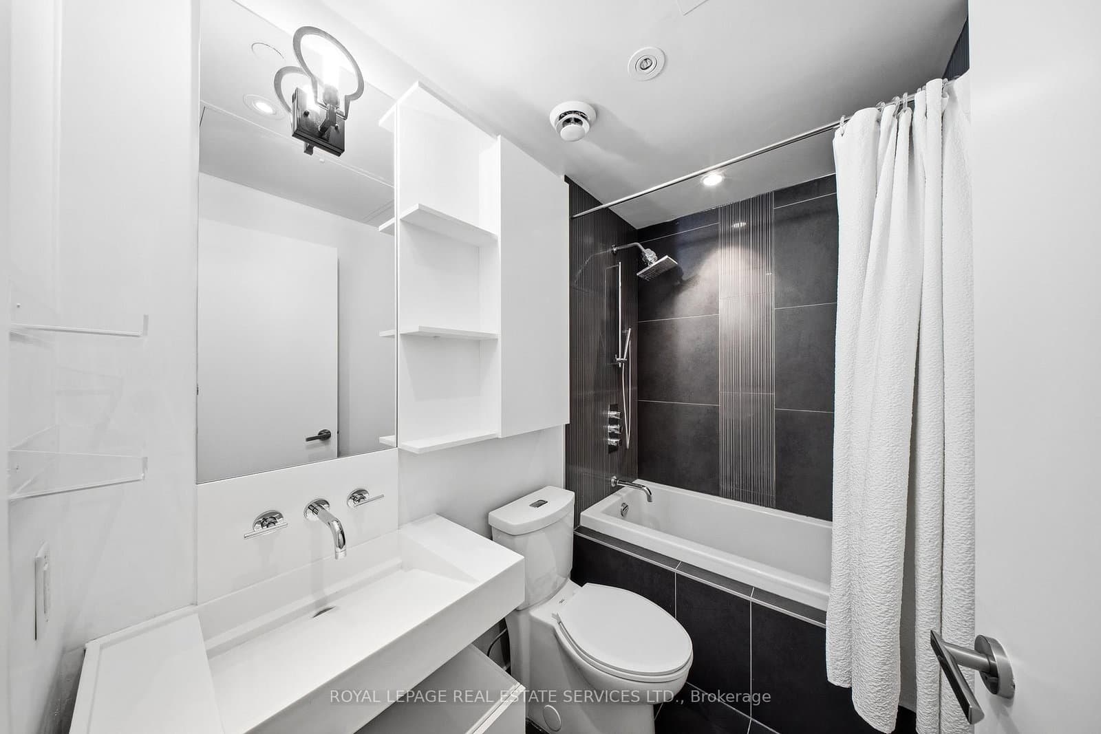 5 st joseph Street, Unit 208 thumbnail 9