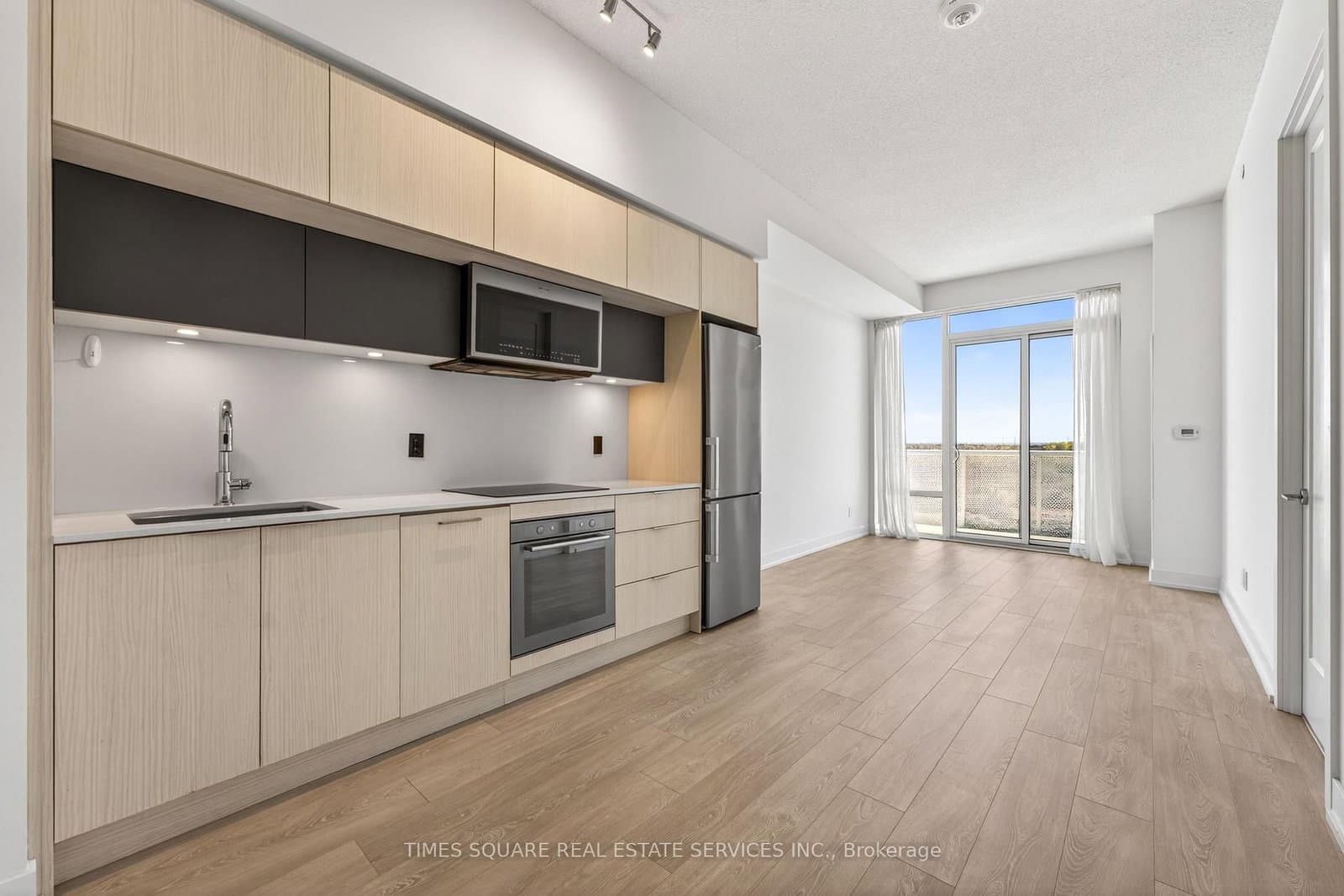 #2003 - 25 Adra Grado Way