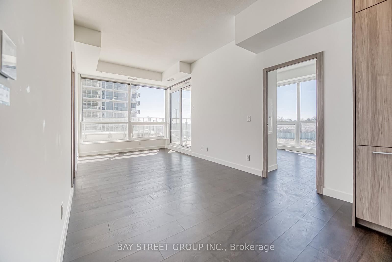 27 McMahon Drive, Unit 602 thumbnail 10