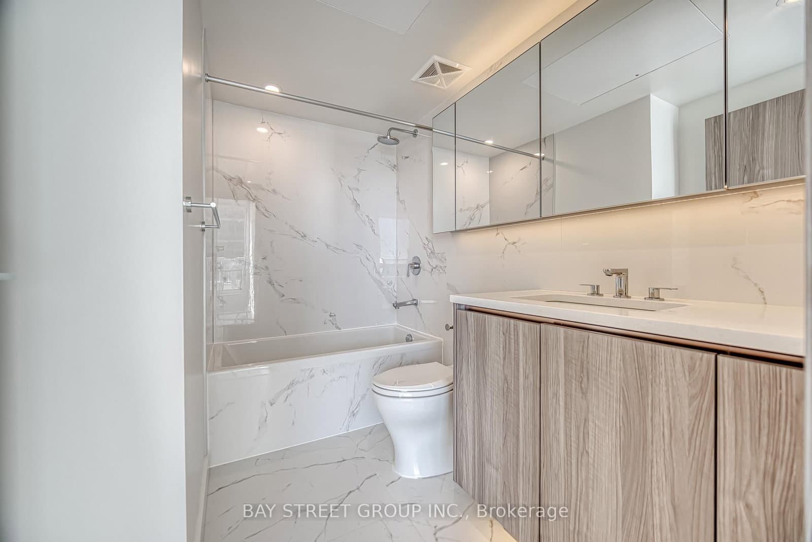27 McMahon Drive, Unit 602 thumbnail 15