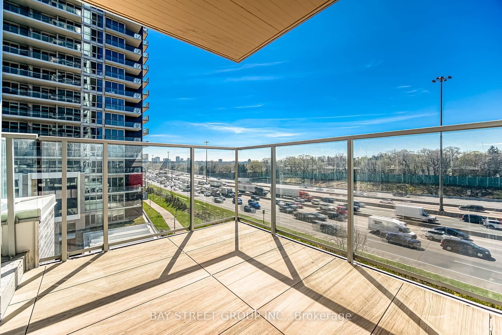 27 McMahon Drive, Unit 602 thumbnail 18