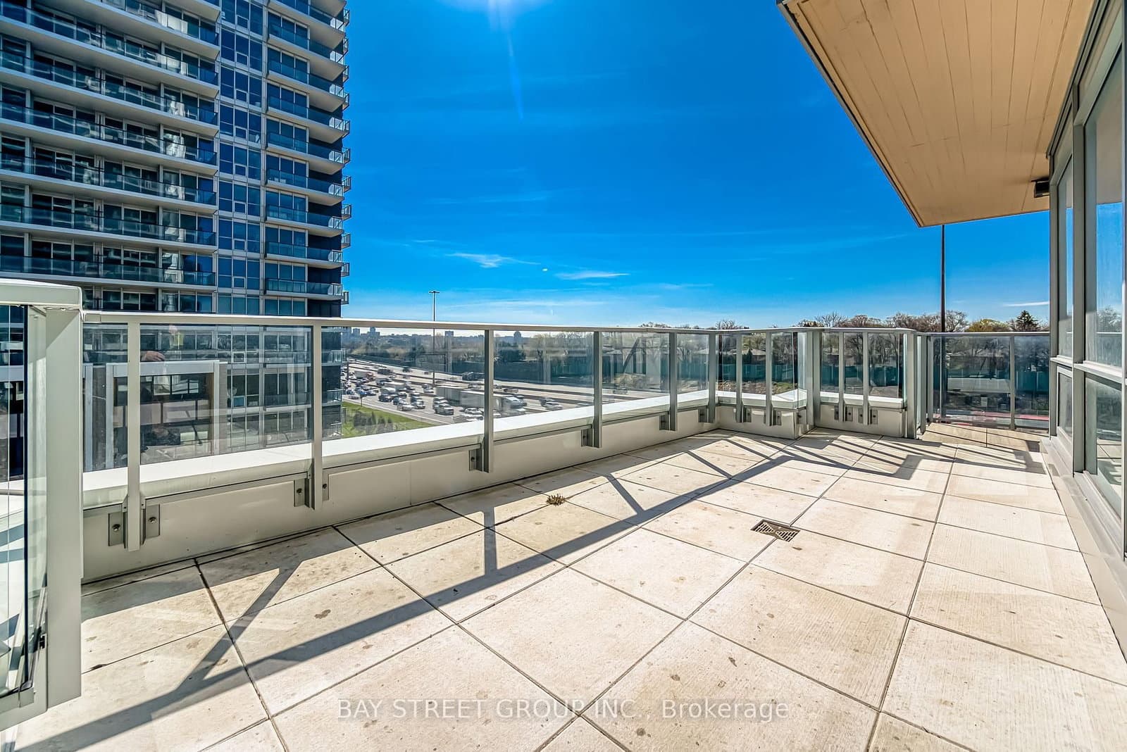 27 McMahon Drive, Unit 602 thumbnail 19