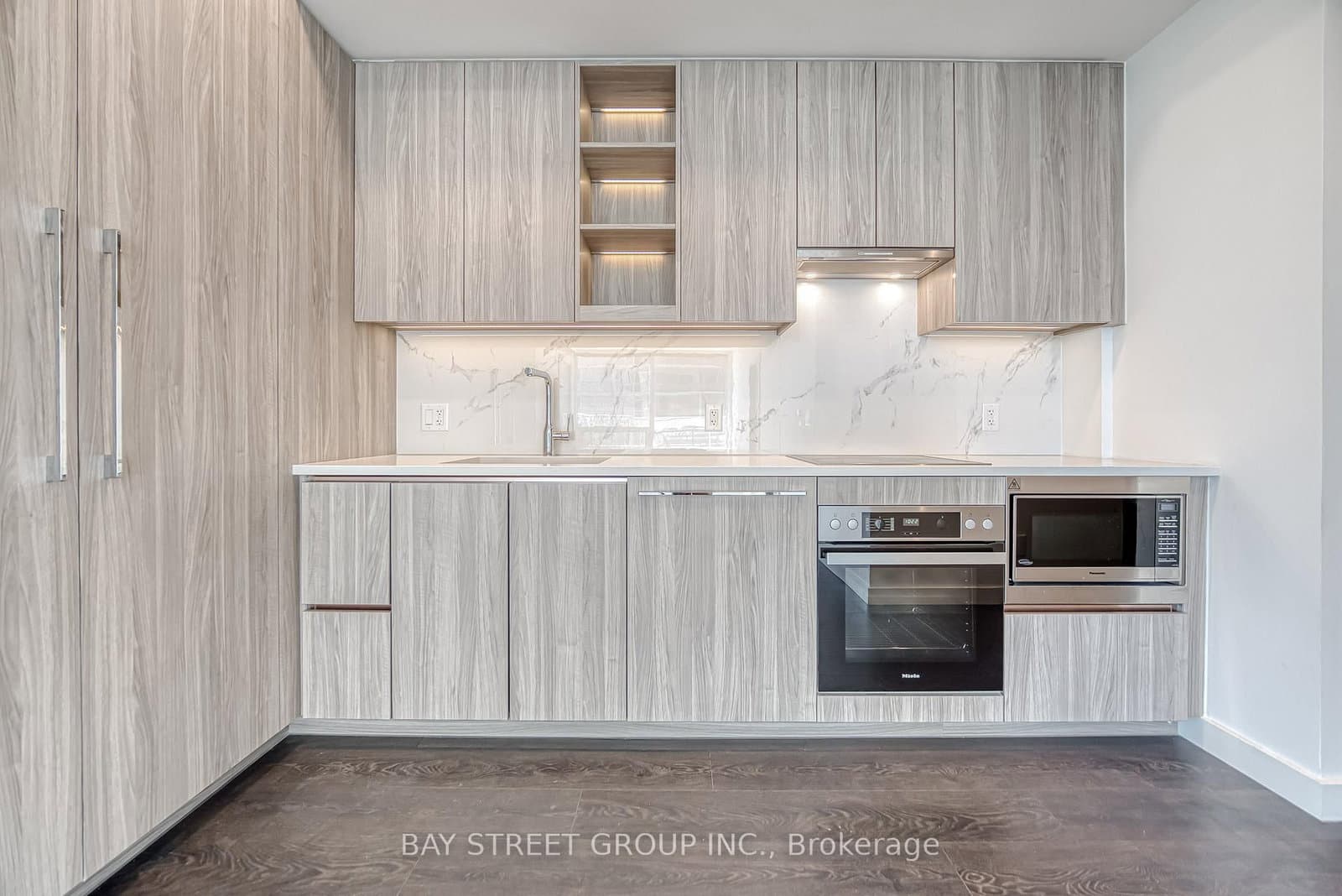 27 McMahon Drive, Unit 602 thumbnail 7
