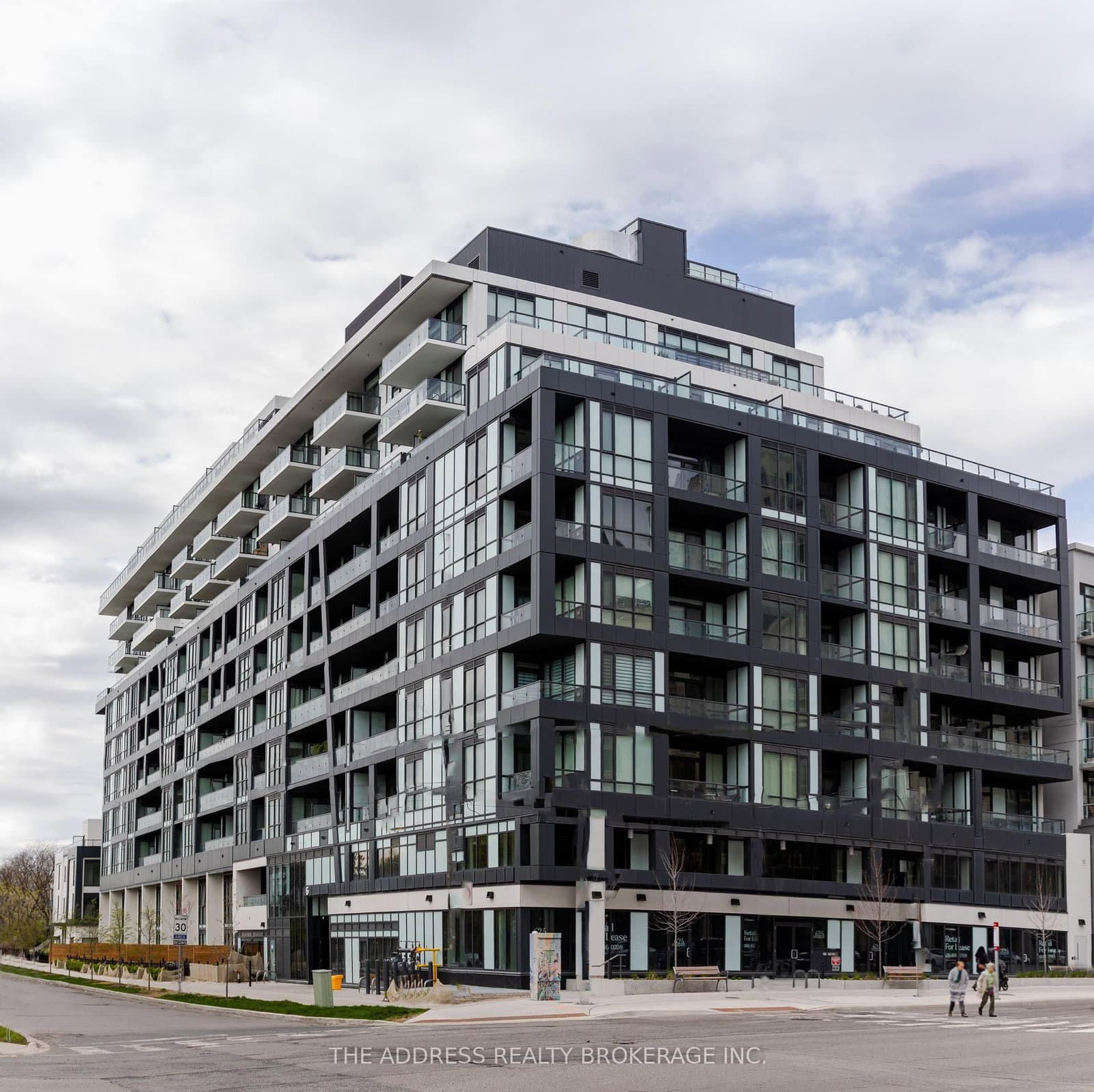 #1106 - 6 Greenbriar Road