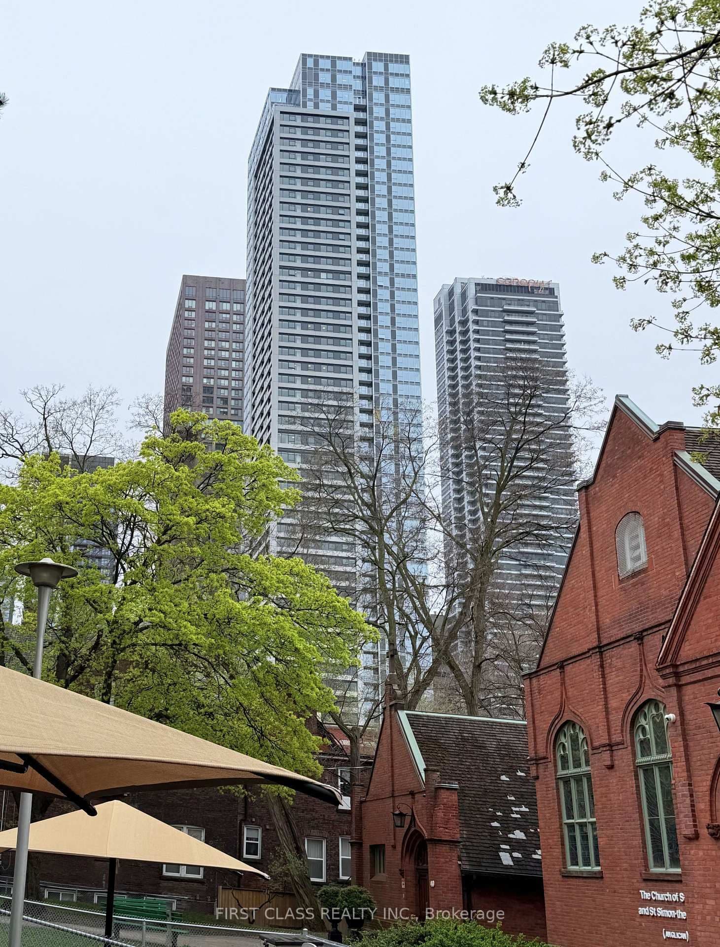 #701 - 609 Sherbourne Street