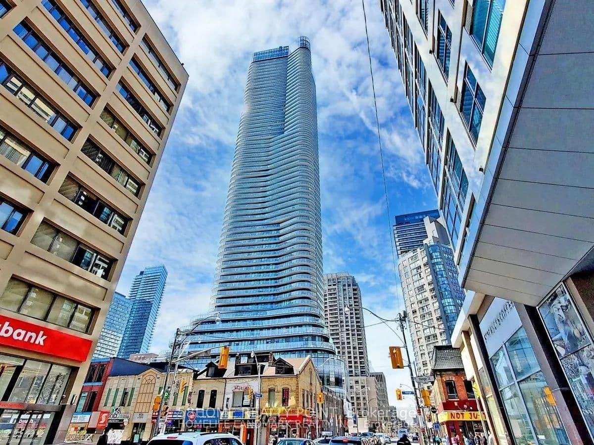 #2710 - 11 Wellesley Street W