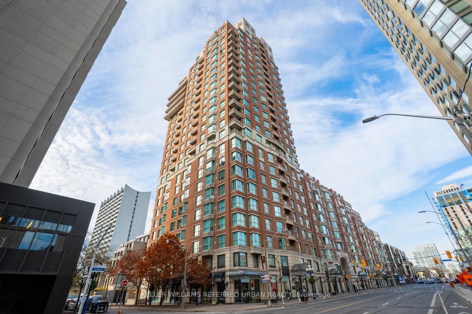 #1802 - 38 Avenue Road