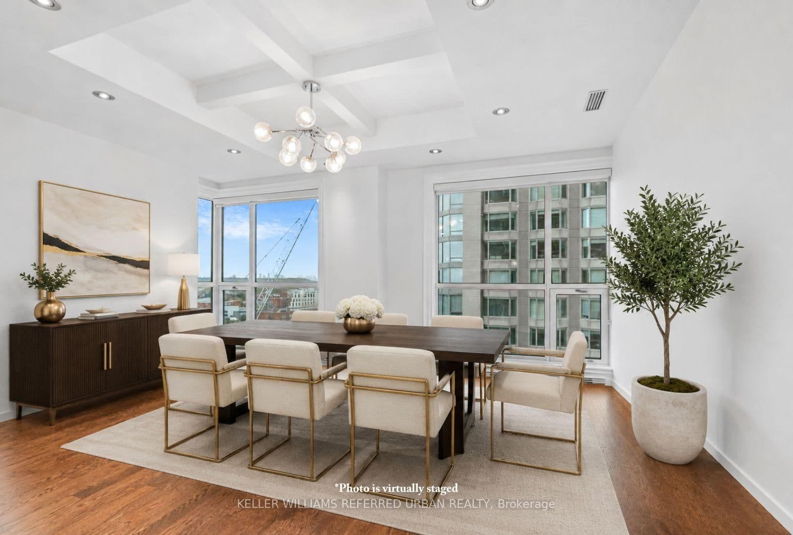 38 Avenue Road, Unit 1802 thumbnail 10