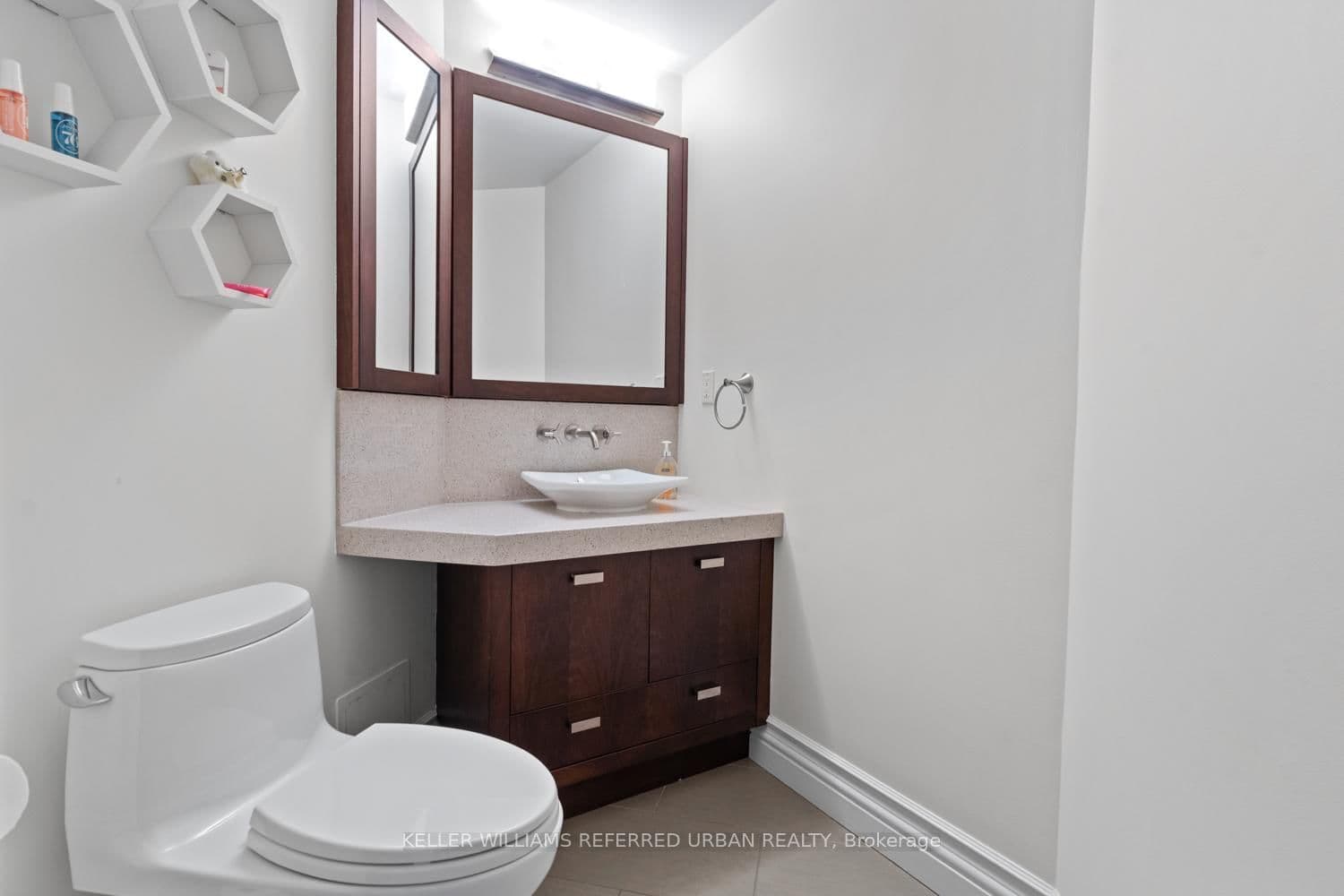 38 Avenue Road, Unit 1802 thumbnail 24