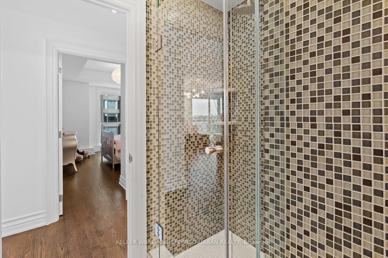 38 Avenue Road, Unit 1802 thumbnail 26