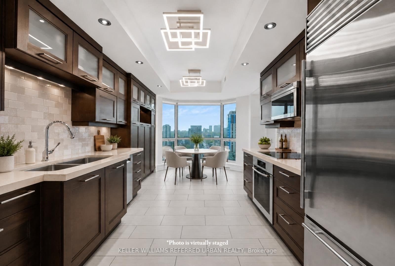 38 Avenue Road, Unit 1802 thumbnail 7
