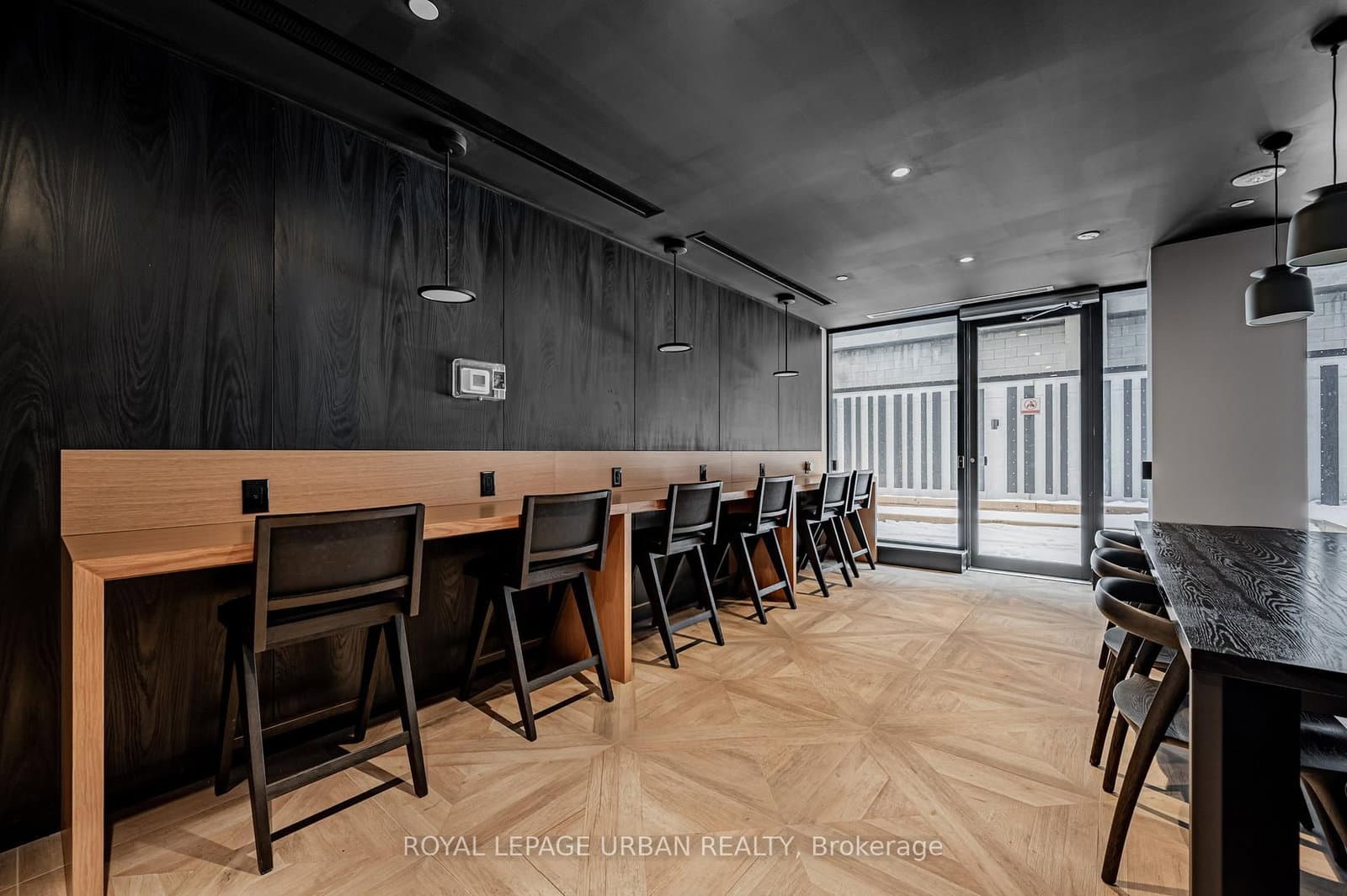 195 McCaul Street, Unit 521 thumbnail 27