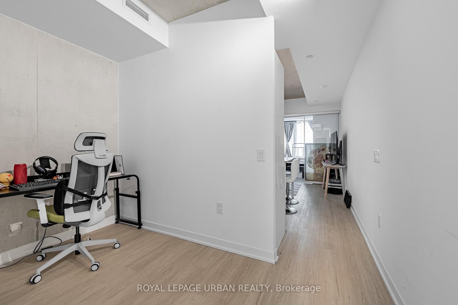 195 McCaul Street, Unit 521 thumbnail 5
