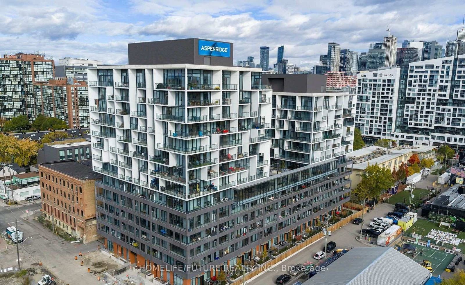 #610 - 9 Tecumseth Street