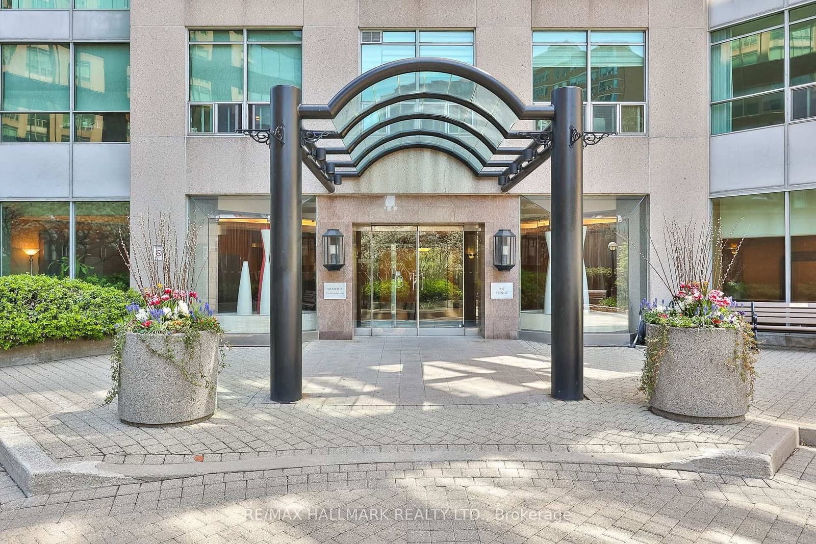 #506 - 942 Yonge Street
