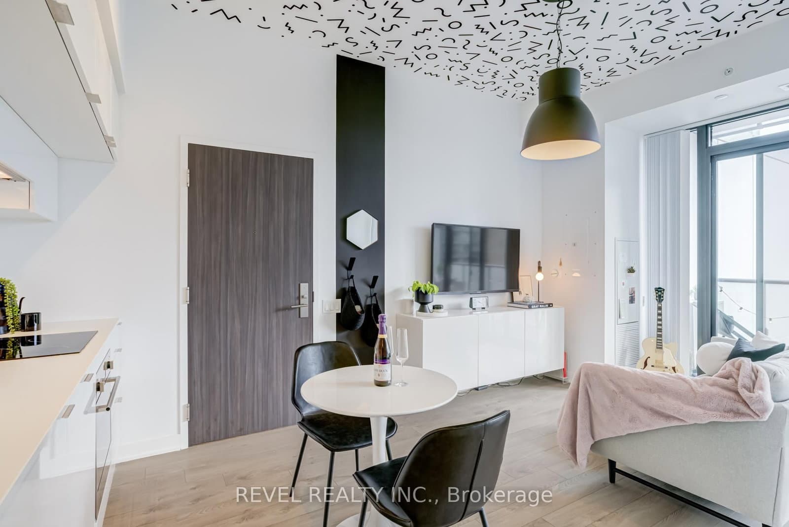 185 Roehampton Avenue, Unit 609
