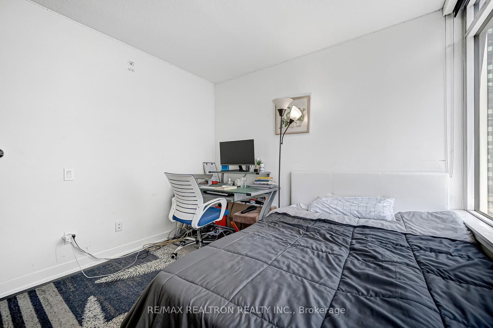 19 Bathurst Street, Unit 811 thumbnail 24