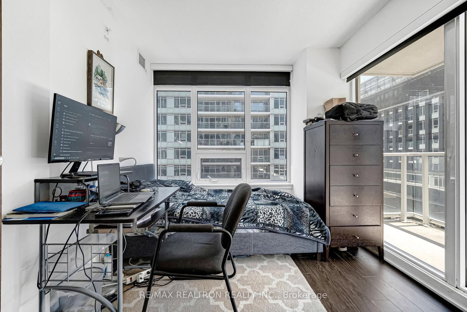 19 Bathurst Street, Unit 811 thumbnail 26