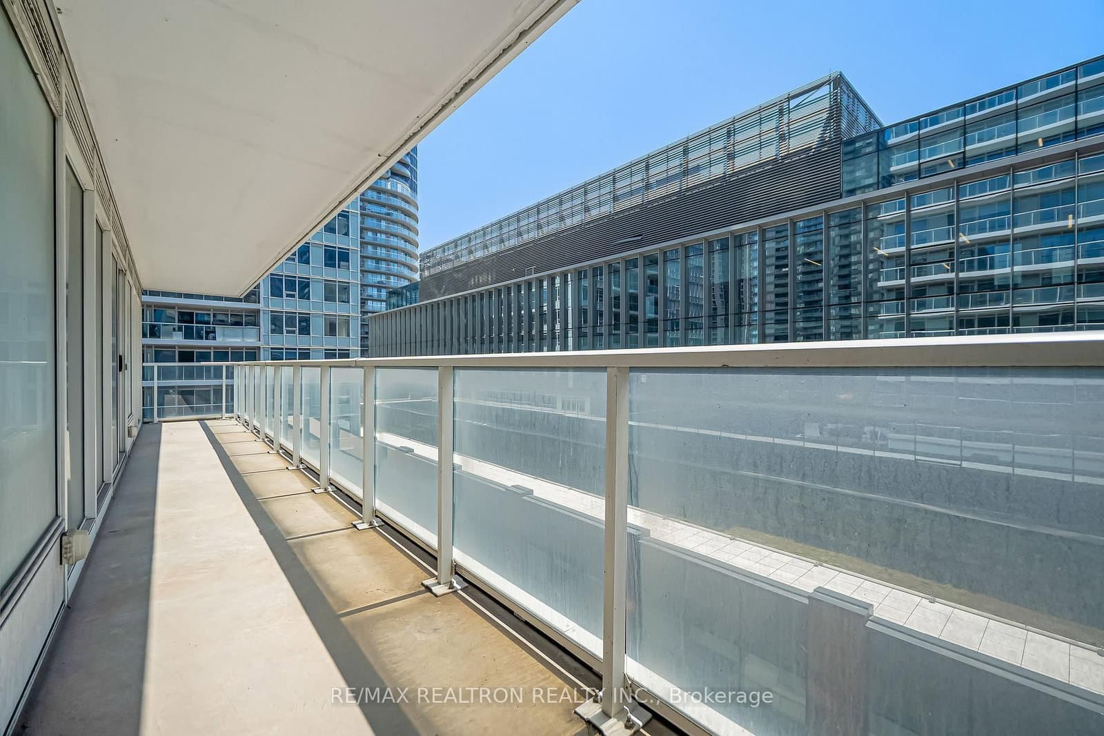 19 Bathurst Street, Unit 811 thumbnail 31