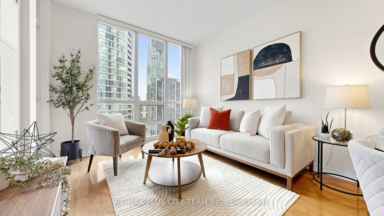 #2604 - 16 Yonge Street