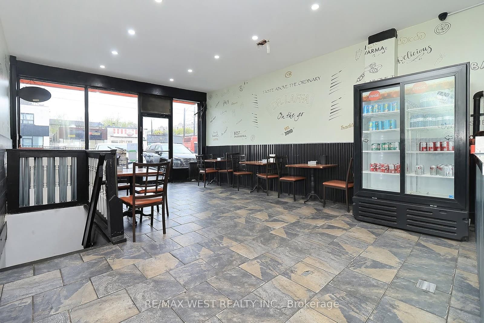 3023 Bathurst Street thumbnail 4