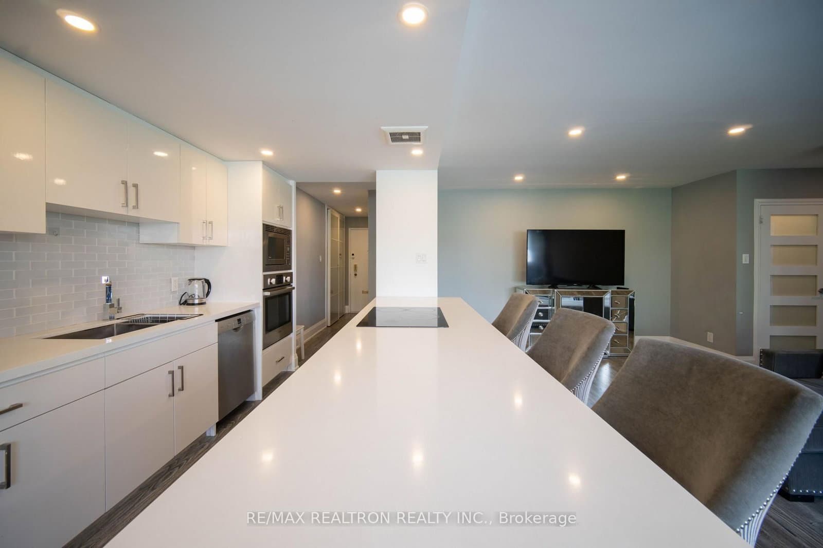 60 Montclair Avenue, Unit 506 thumbnail 12