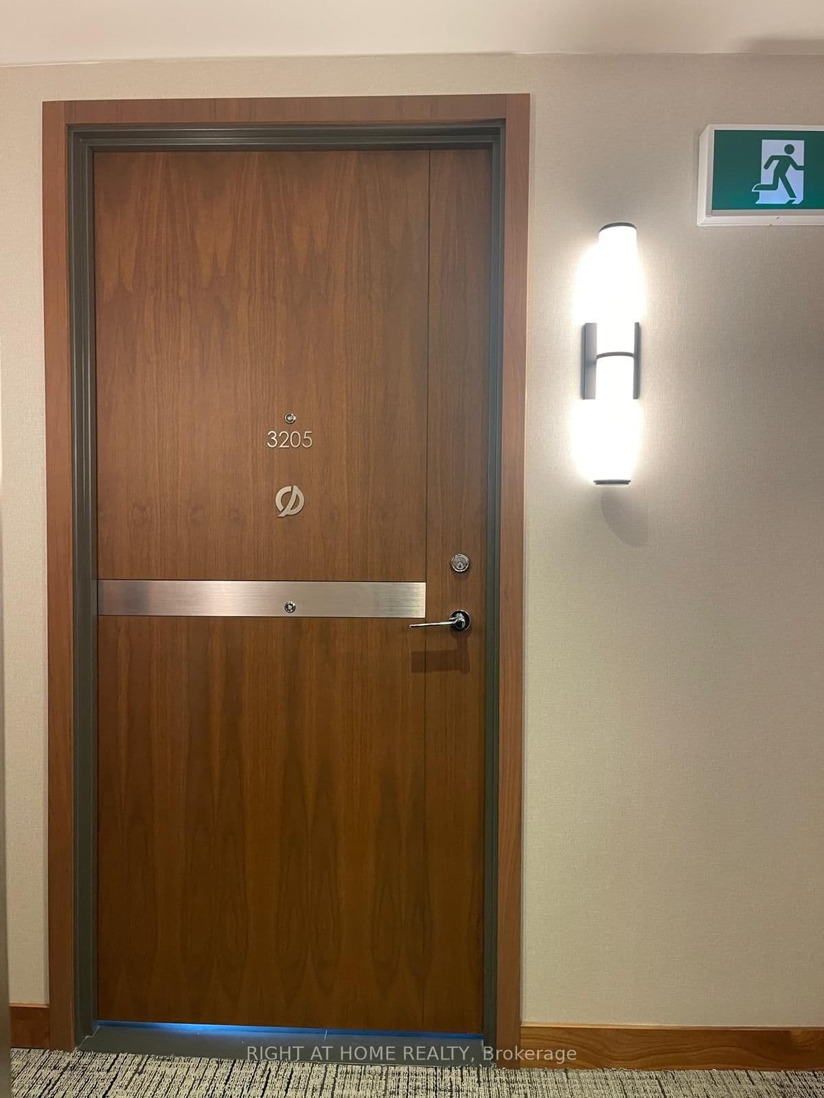 19 Bathurst Street, Unit 3205 - Image 1